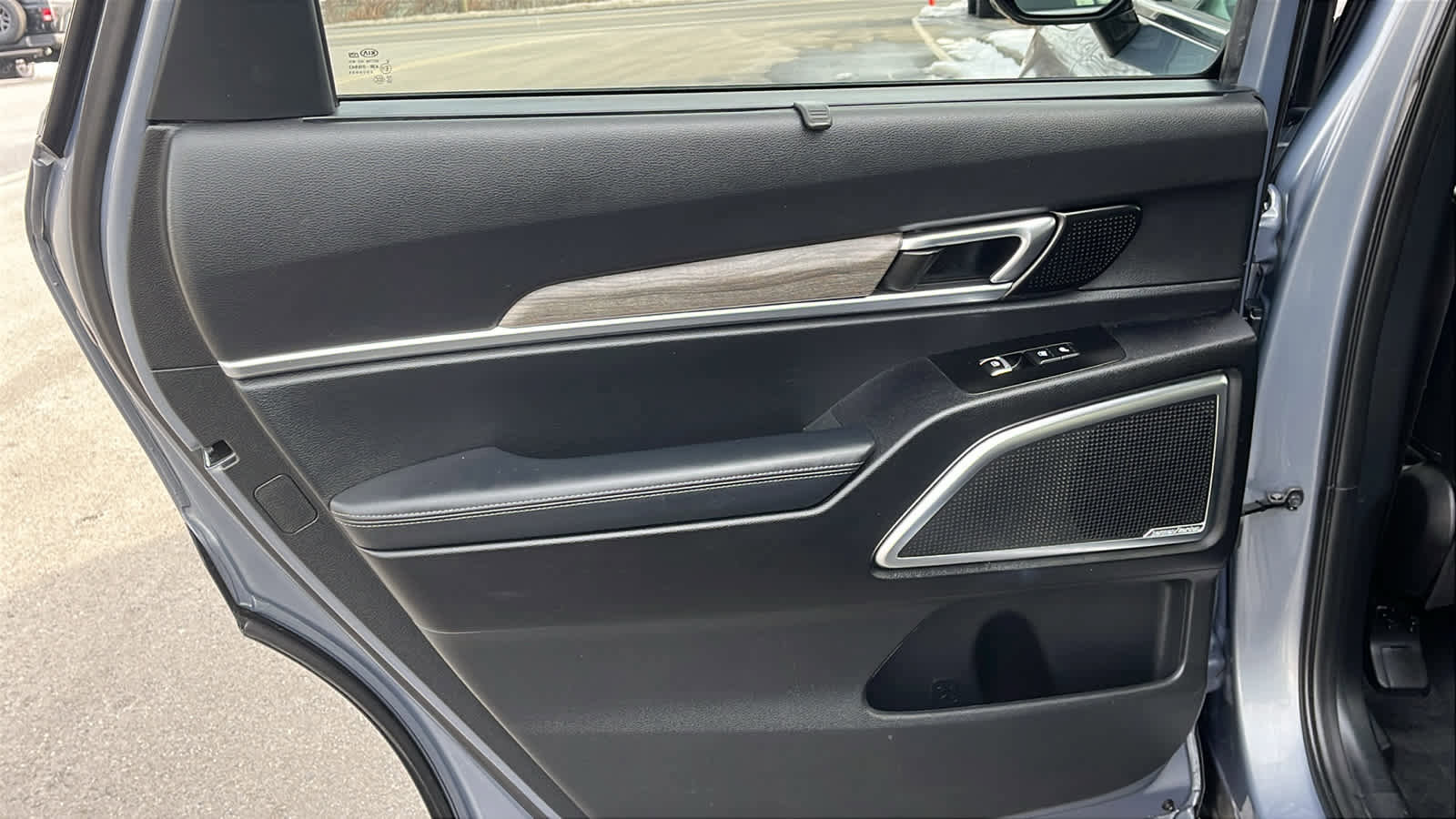 Used 2020 Kia Telluride SX w/ SX Prestige Package image 26