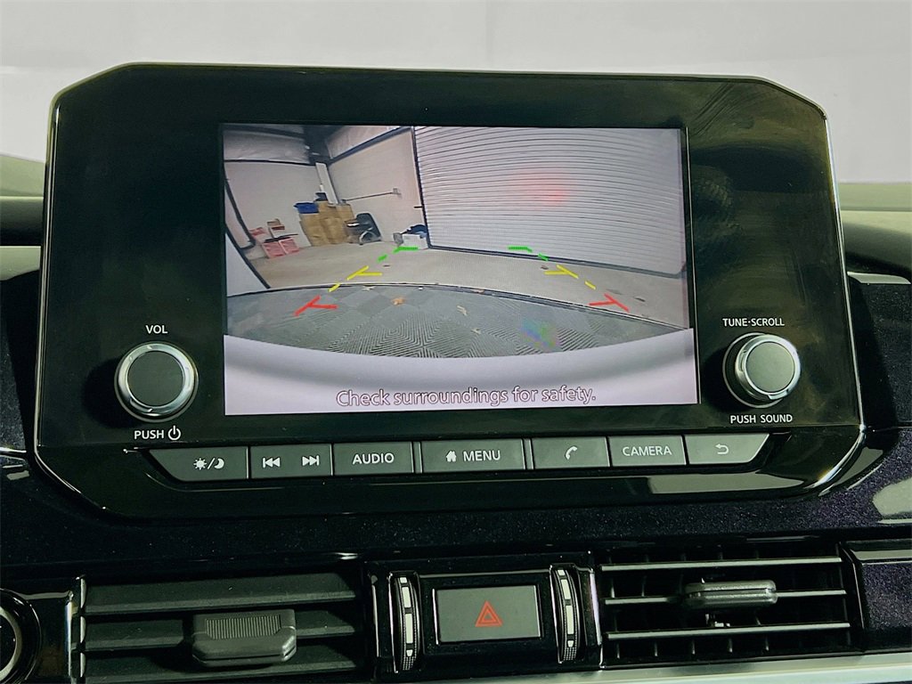 Used 2022 Nissan Pathfinder SV w/ SV Premium Package image 17