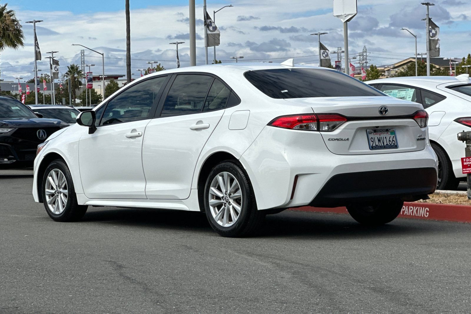 Used 2024 Toyota Corolla LE w/ LE Convenience Package FWD image 6