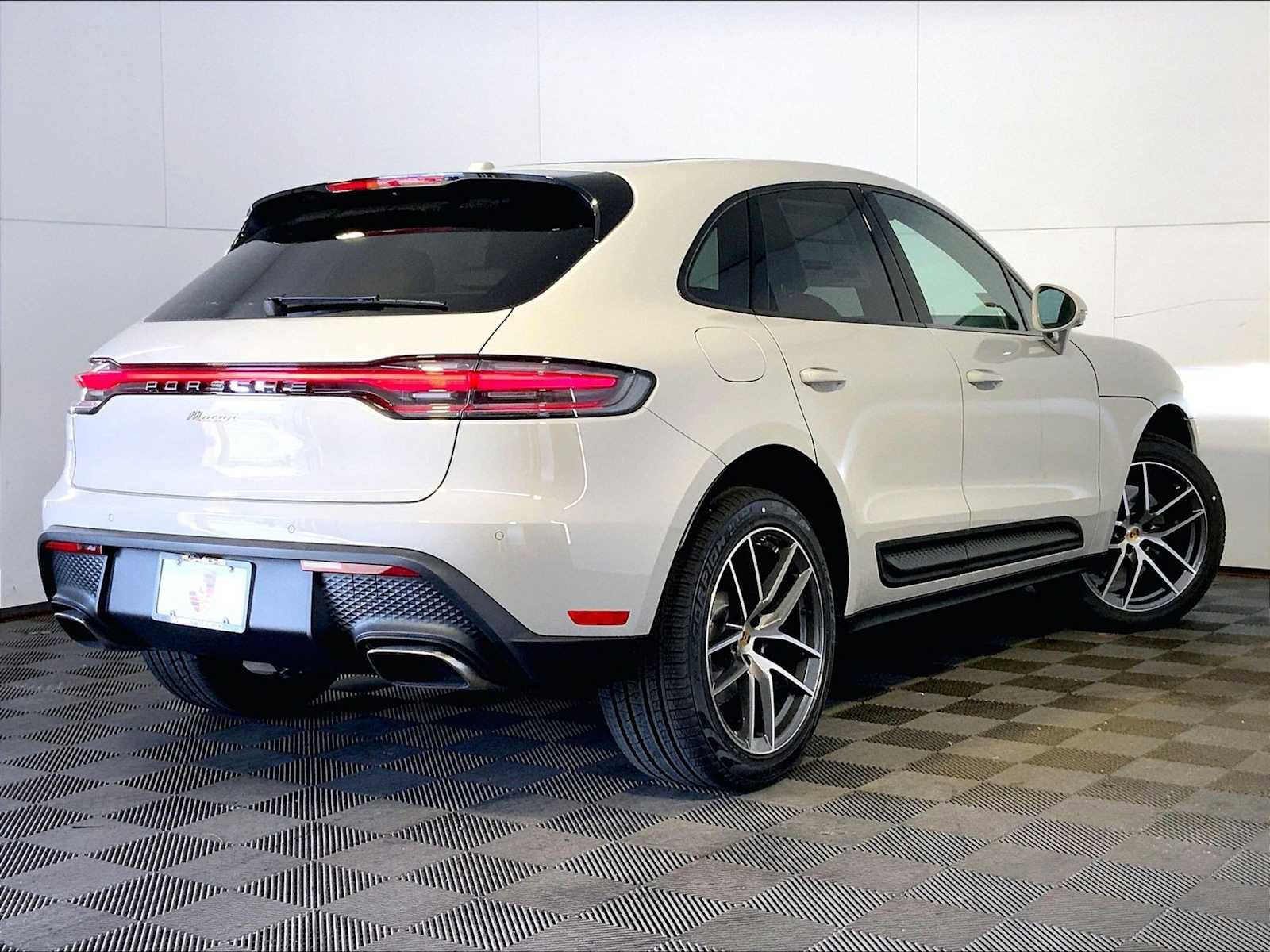 New 2026 Porsche Macan AWD/4WD image 7