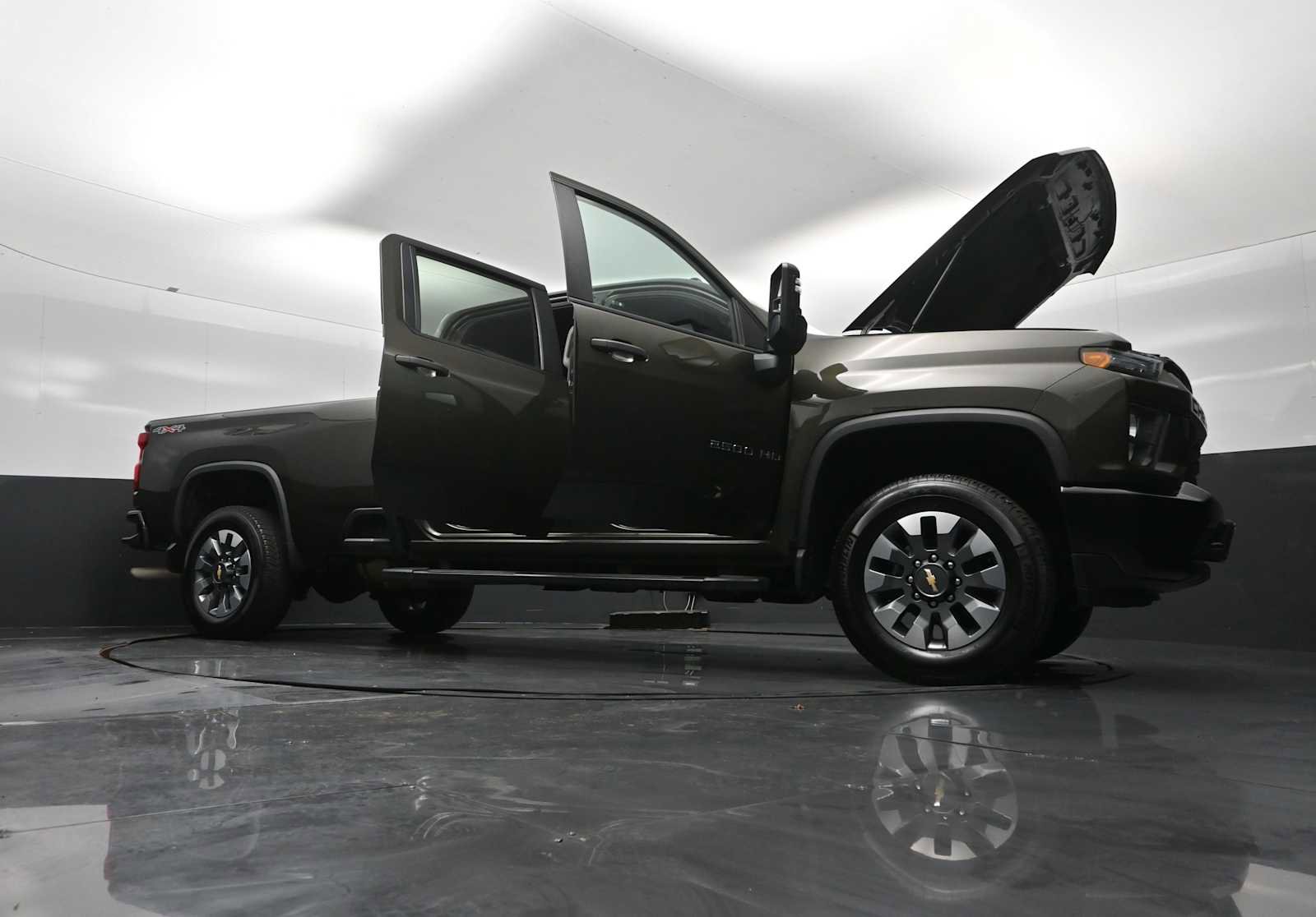 Used 2022 Chevrolet Silverado 2500 Custom w/ Custom Value Package image 39