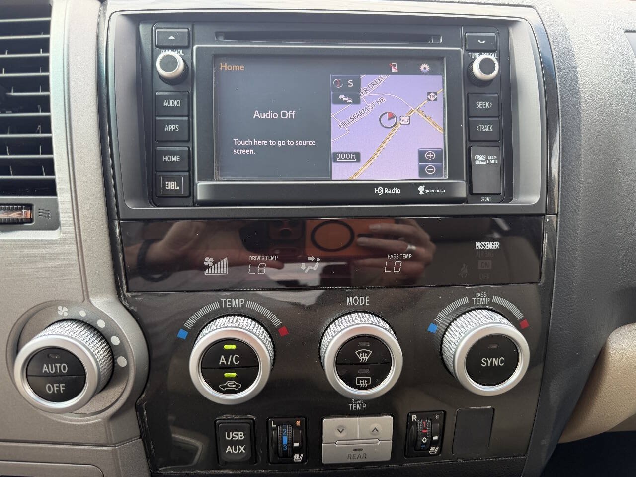 Used 2014 Toyota Sequoia Platinum AWD/4WD image 15