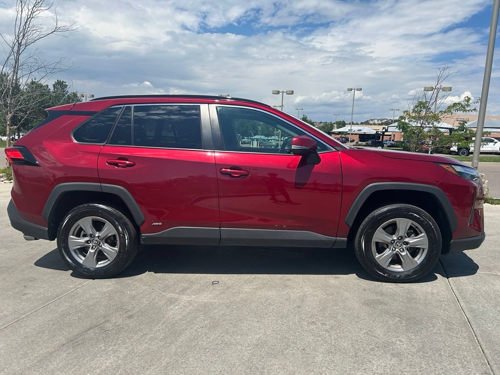 Used 2025 Toyota RAV4 XLE AWD/4WD image 8