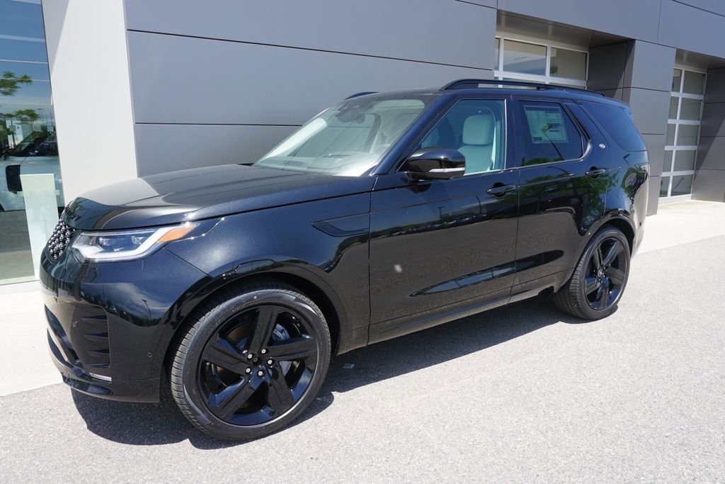 New 2025 Land Rover Discovery Dynamic SE image 3