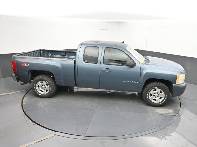 Used 2009 Chevrolet Silverado 1500 LT w/ Power Pack Plus AWD/4WD image 32