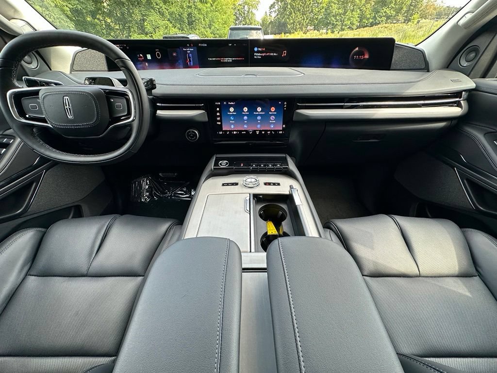 New 2027 Lincoln Navigator Reserve AWD/4WD image 22