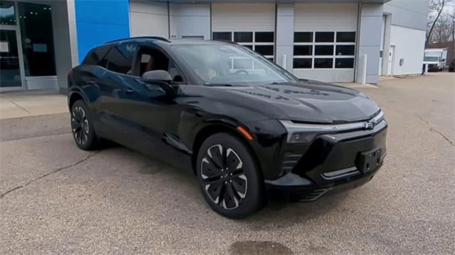 New 2025 Chevrolet Blazer EV RS w/ Super Cruise Package image 2