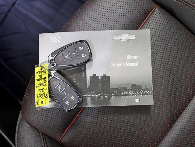 Used 2022 Chevrolet Blazer RS w/ Driver Confidence II Package AWD/4WD image 31