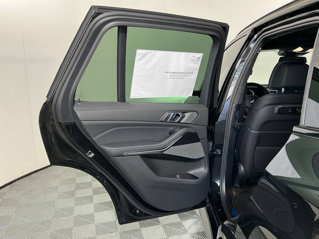 New 2026 BMW X5 xDrive40i w/ M Sport Package AWD/4WD image 24