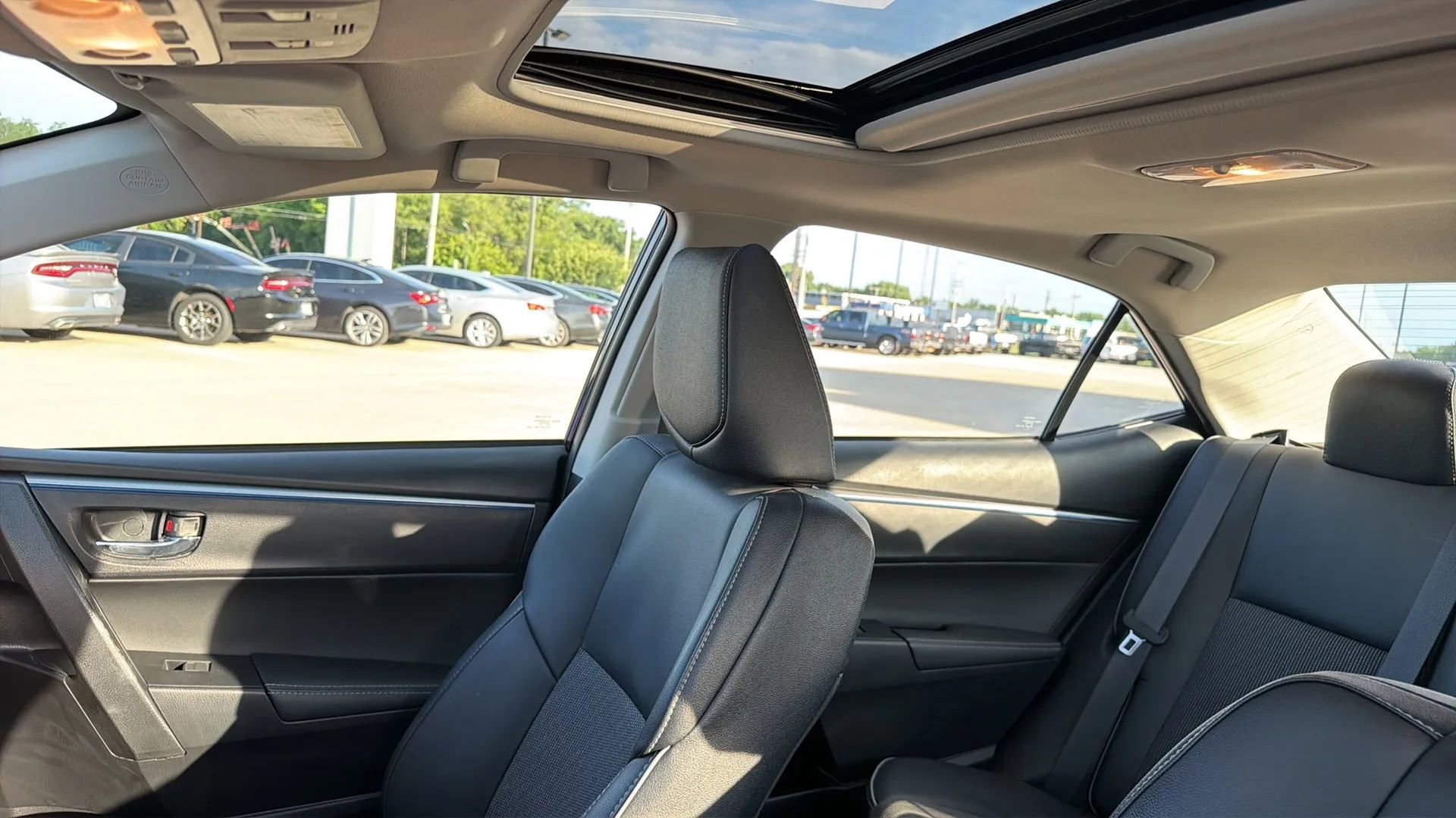 Used 2016 Toyota Corolla S FWD image 43