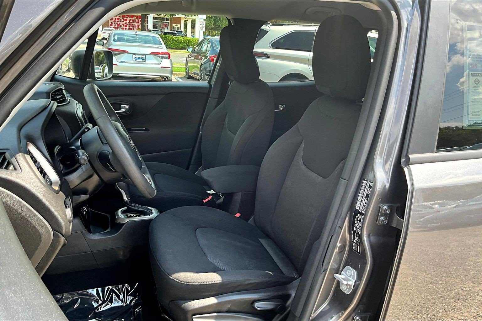 Used 2017 Jeep Renegade Sport w/ Power & Air Group FWD image 25