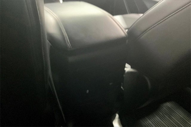 Used 2023 Ford Explorer XLT image 10