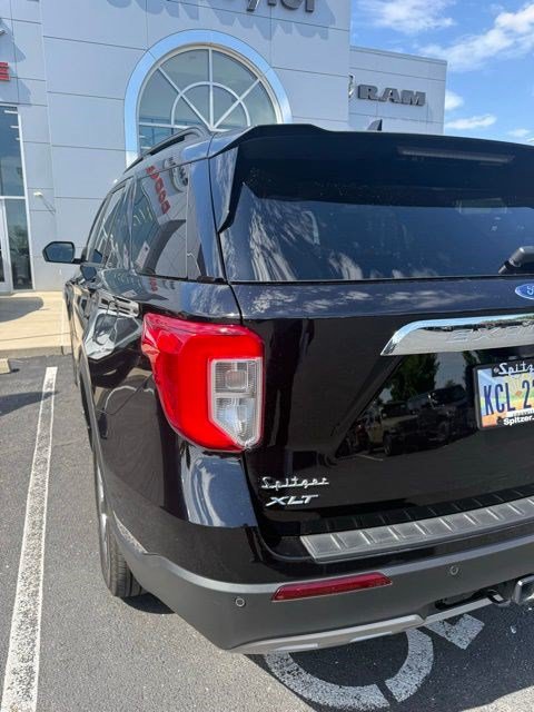 Used 2023 Ford Explorer XLT w/ Equipment Group 202A AWD/4WD image 7