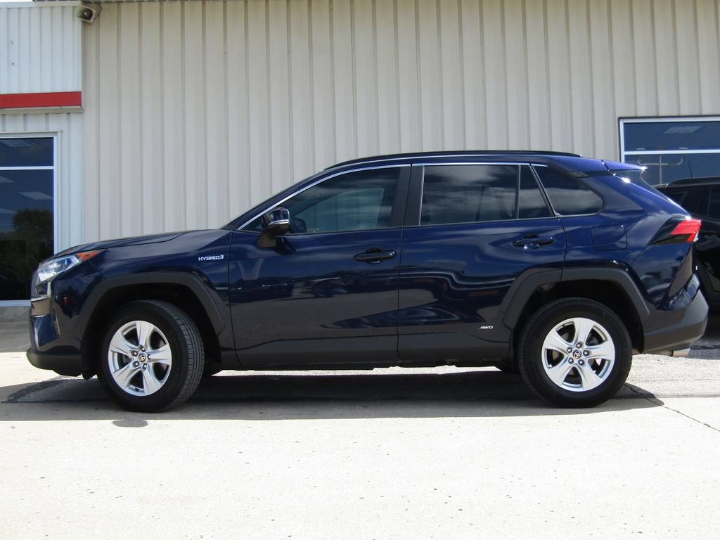 Used 2021 Toyota RAV4 XLE w/ Convenience Package AWD/4WD image 11