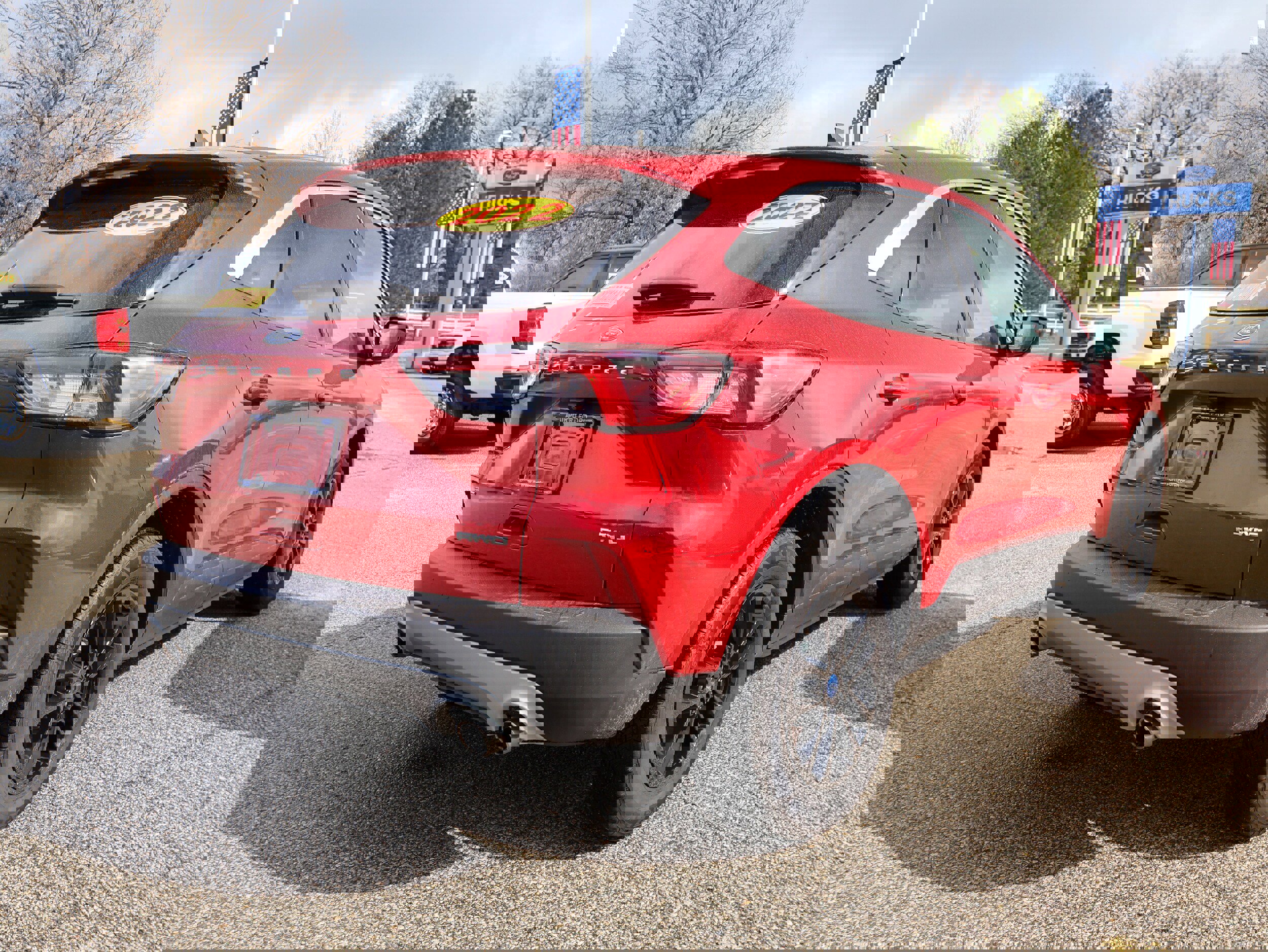 Used 2022 Ford Escape SE w/ Cold Weather Package image 5