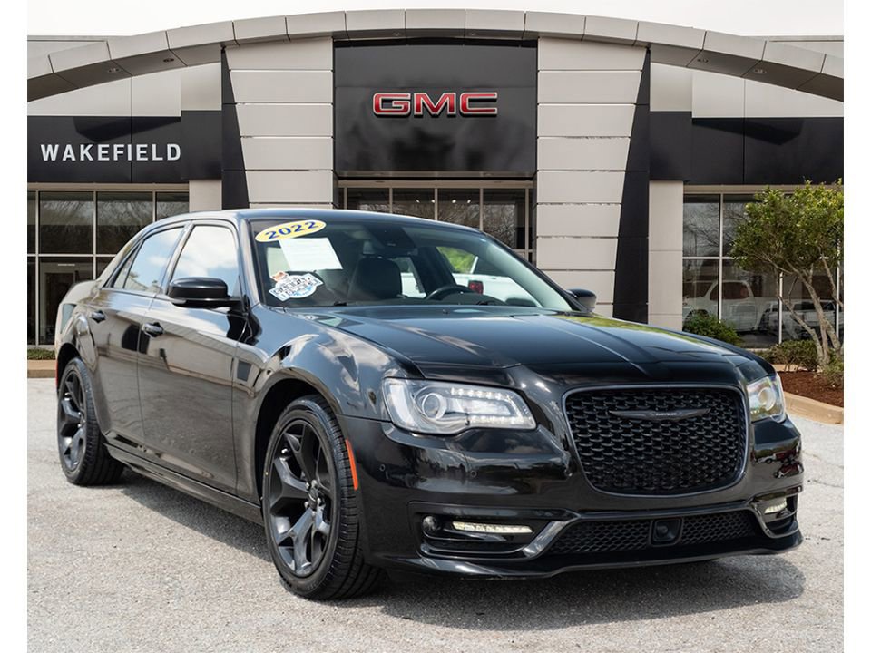 Used 2022 Chrysler 300 Touring L w/ Safetytec Plus Group image 1