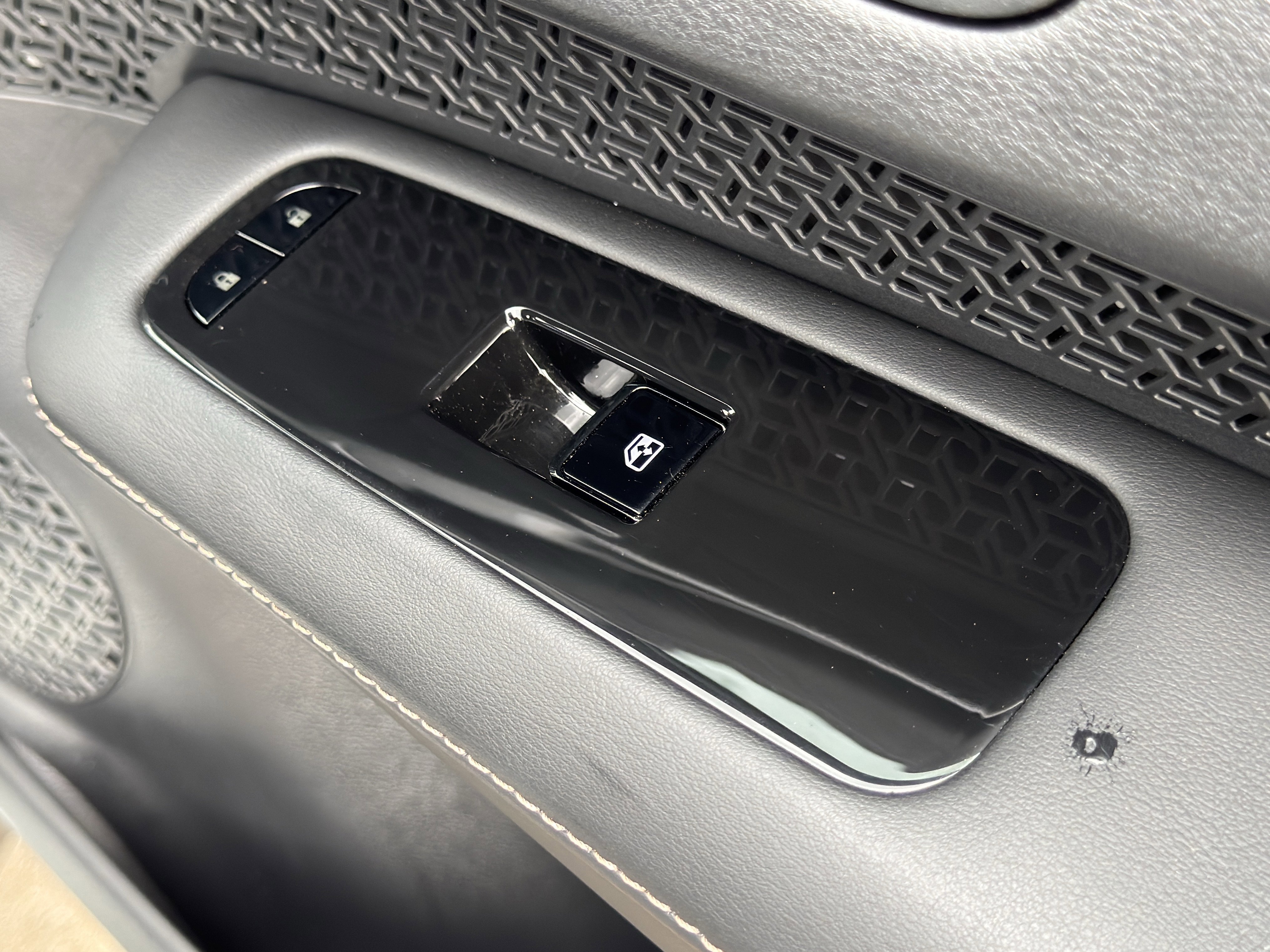 Used 2025 Nissan Ariya FWD image 64