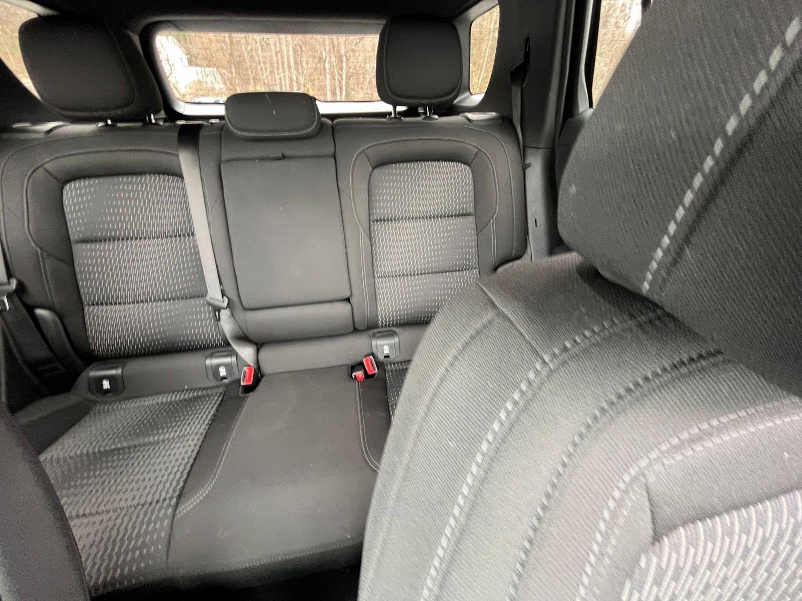 Used 2025 Chevrolet Equinox LT image 31