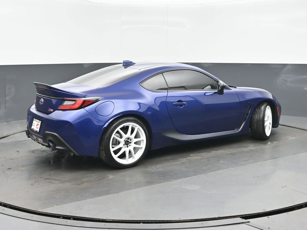 Used 2023 Toyota GR86 Premium image 3