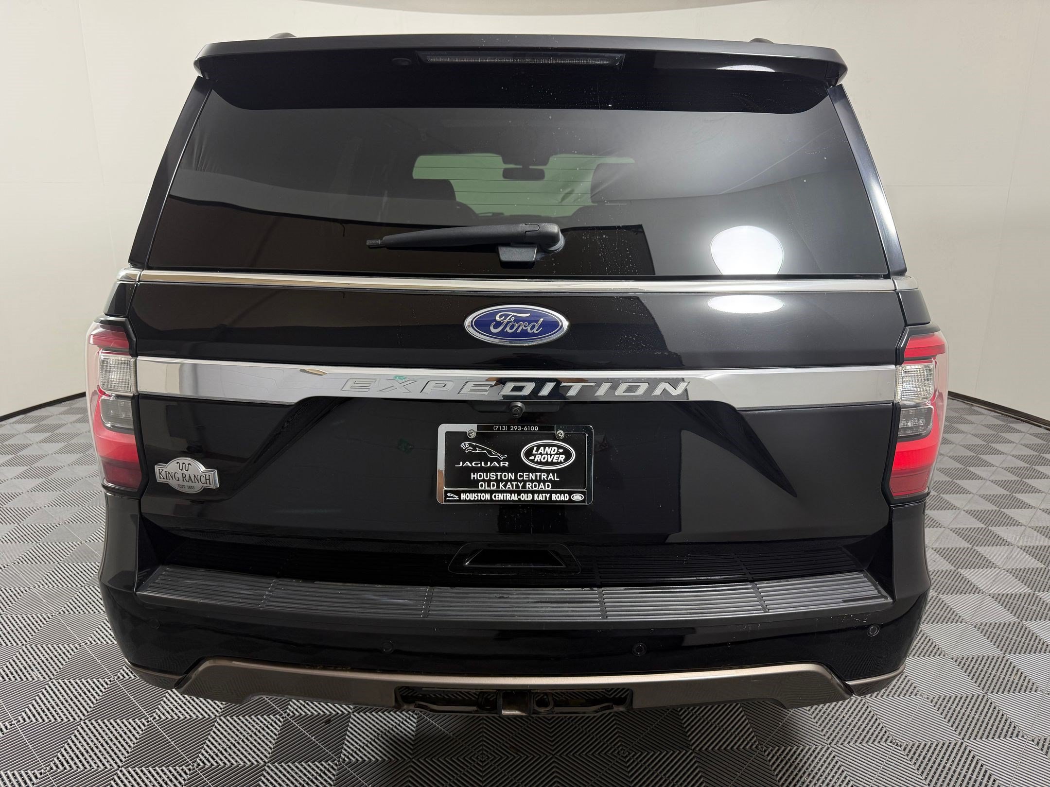 Used 2020 Ford Expedition King Ranch w/ Cargo Package AWD/4WD image 10