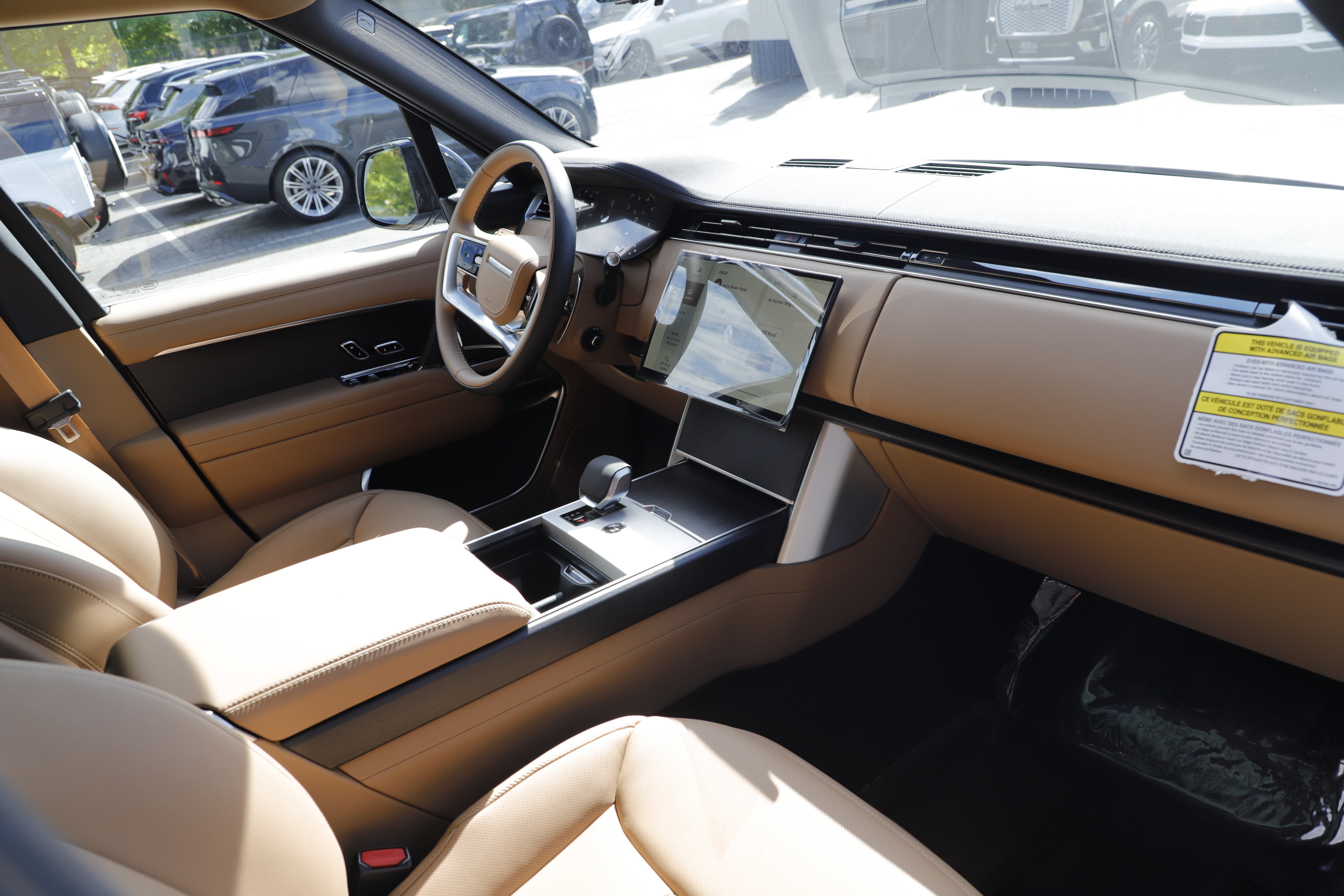 New 2026 Land Rover Range Rover SE AWD/4WD image 13
