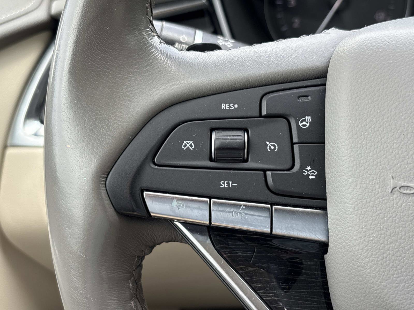 Used 2021 Cadillac XT6 Premium Luxury AWD/4WD image 18