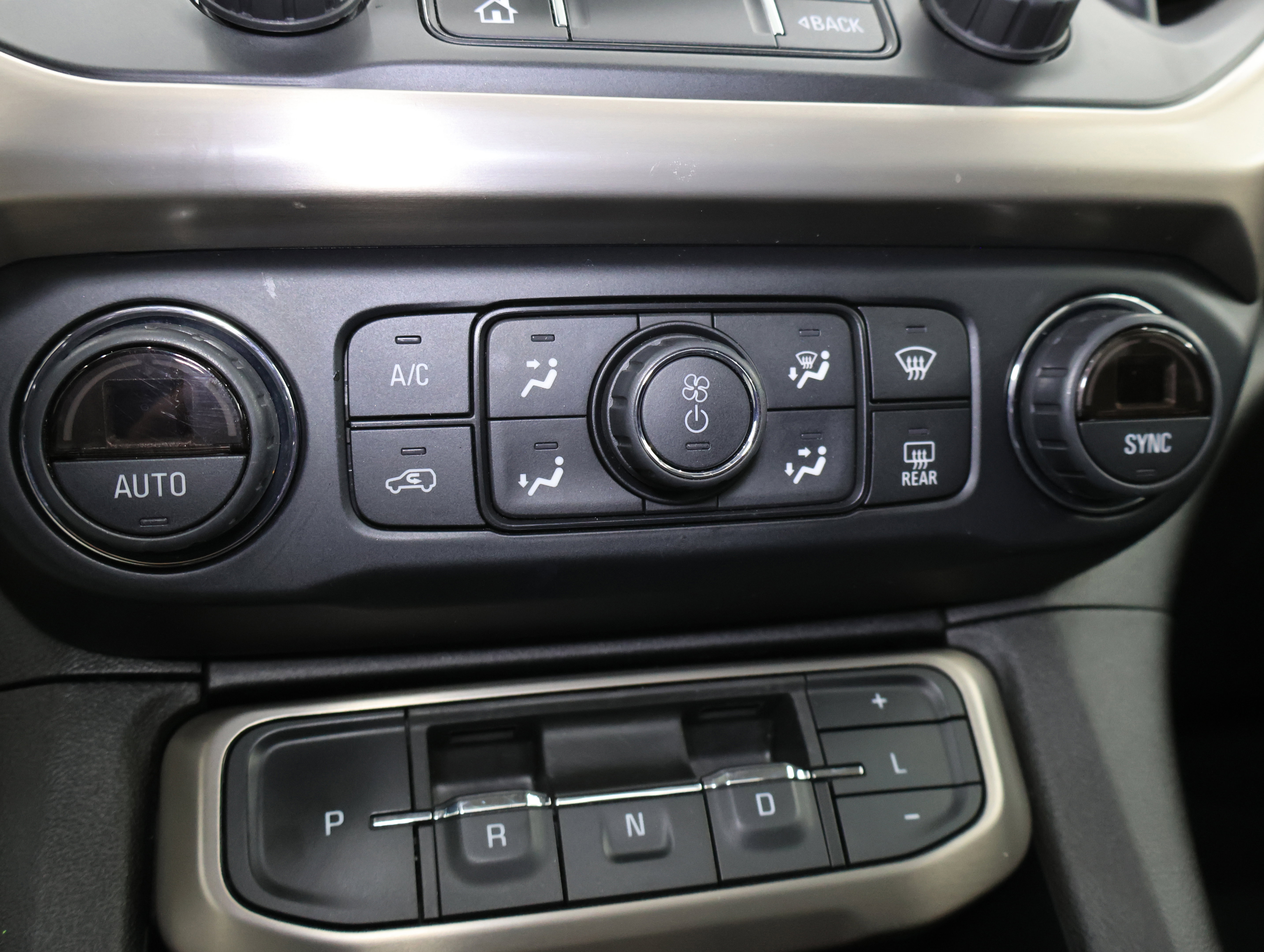 Used 2020 GMC Acadia Denali w/ Trailering Package image 62