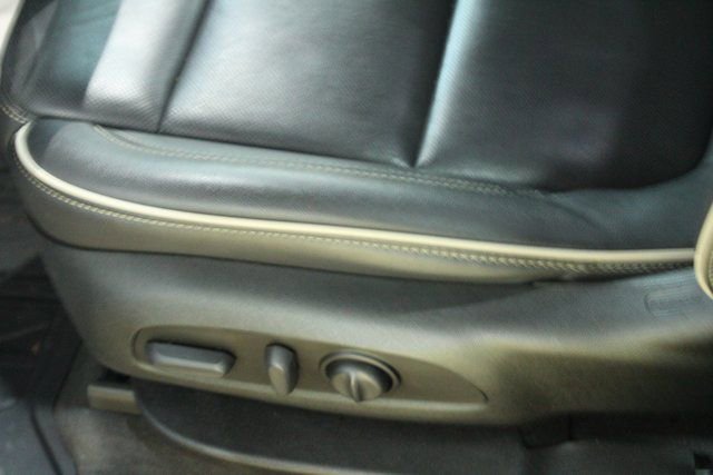 Used 2023 Chevrolet Traverse Premier image 14