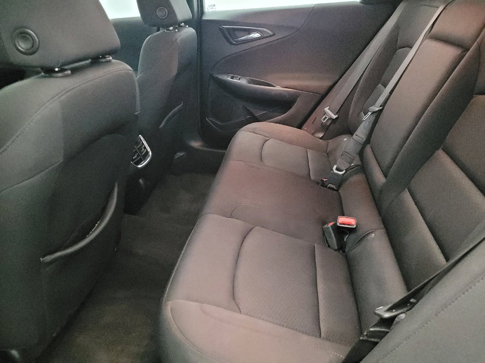 Used 2021 Chevrolet Malibu LT image 18