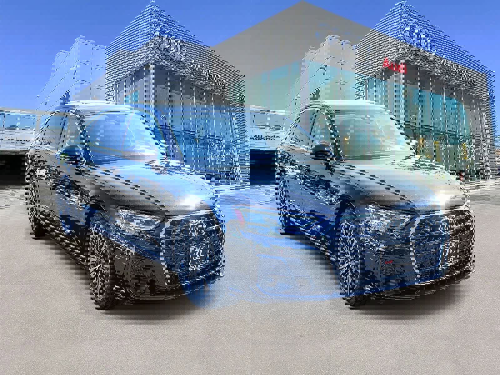 Used 2022 Audi A8 L 3.0T w/ Executive Package image 5