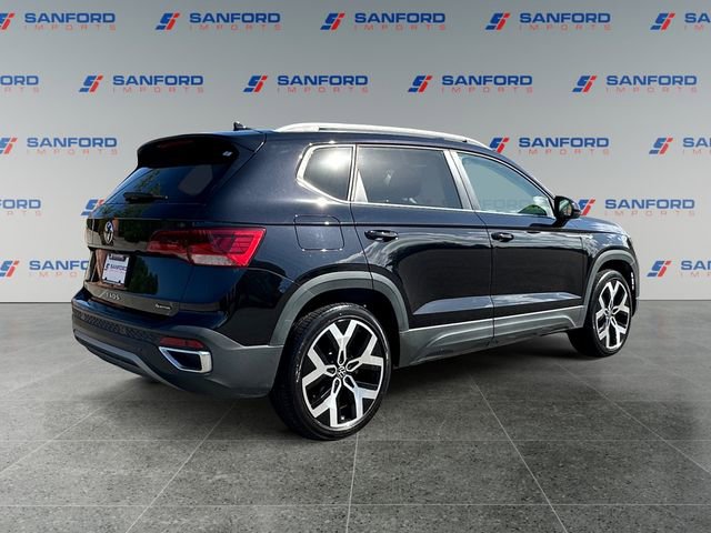 Used 2022 Volkswagen Taos SEL w/ Panoramic Sunroof Package AWD/4WD image 5