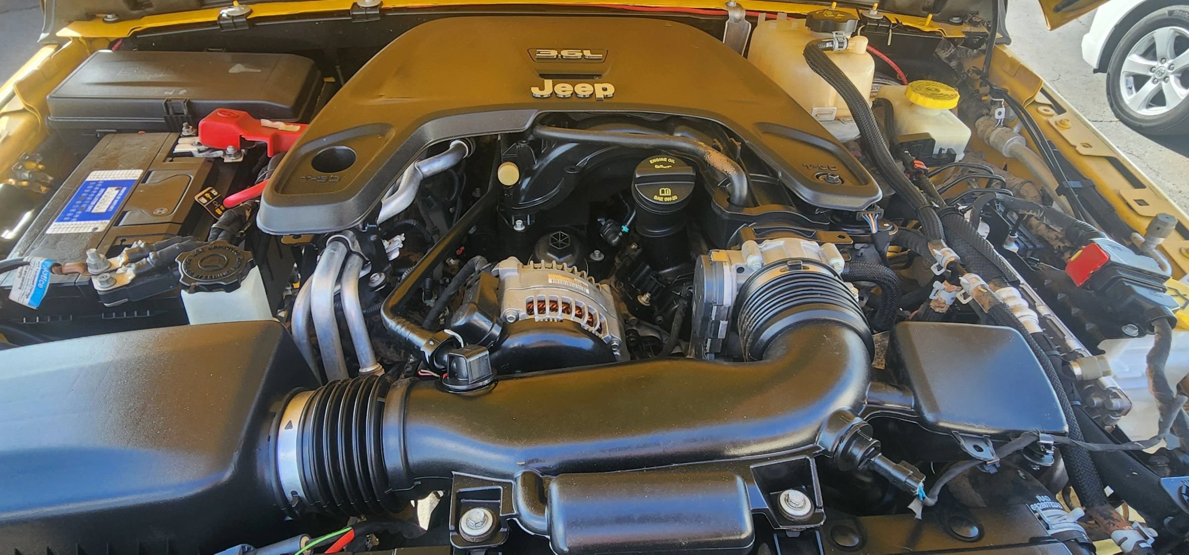 Used 2019 Jeep Wrangler Unlimited Rubicon w/ Cold Weather Group AWD/4WD image 18
