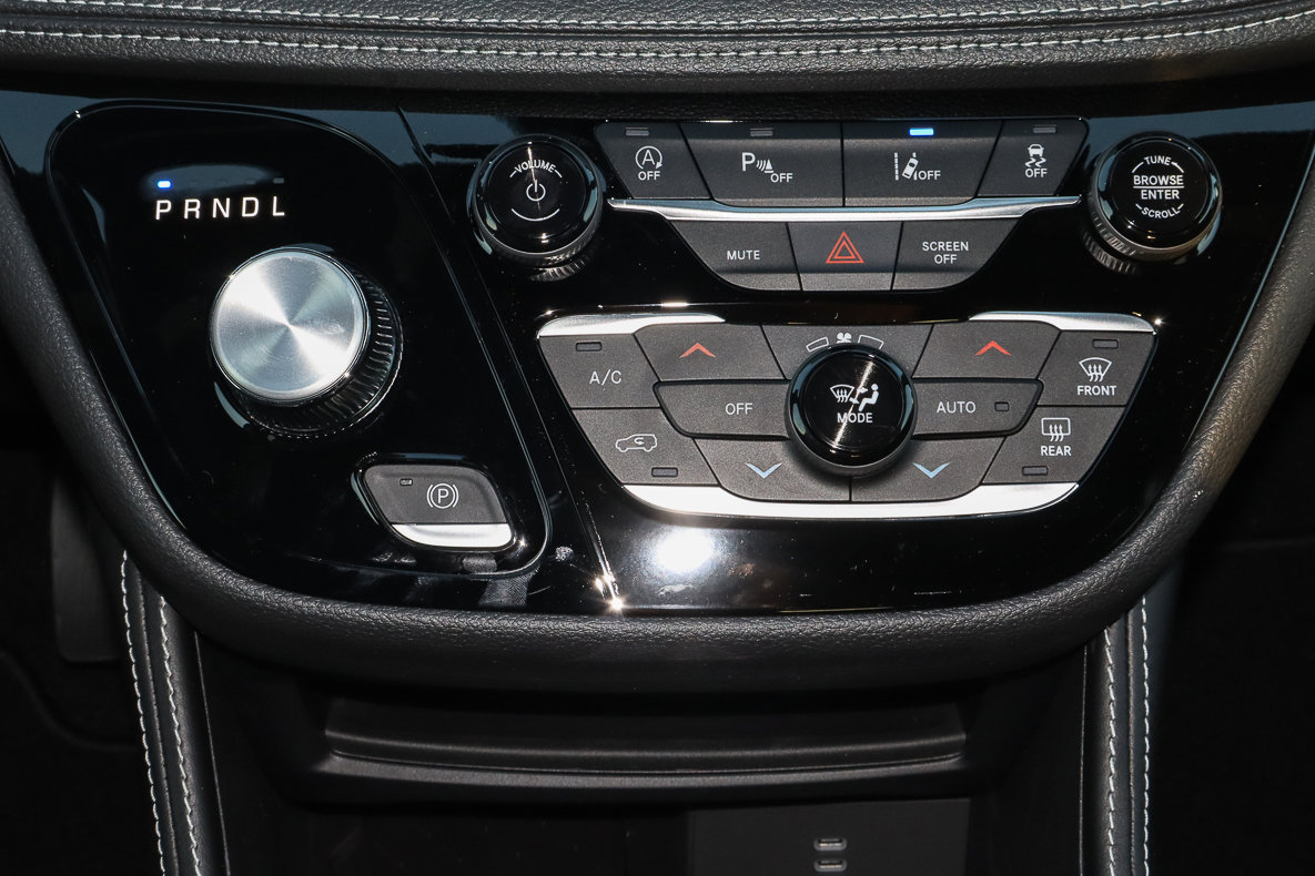 New 2026 Chrysler Pacifica Limited w/ S Appearance Package image 23