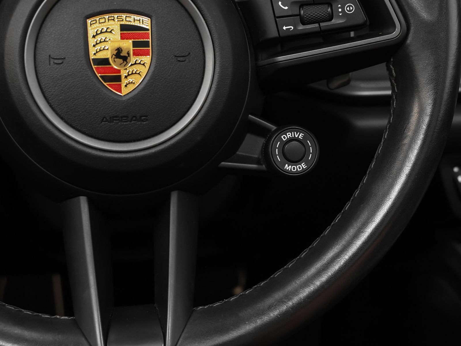 Certified 2022 Porsche 911 Carrera RWD image 31