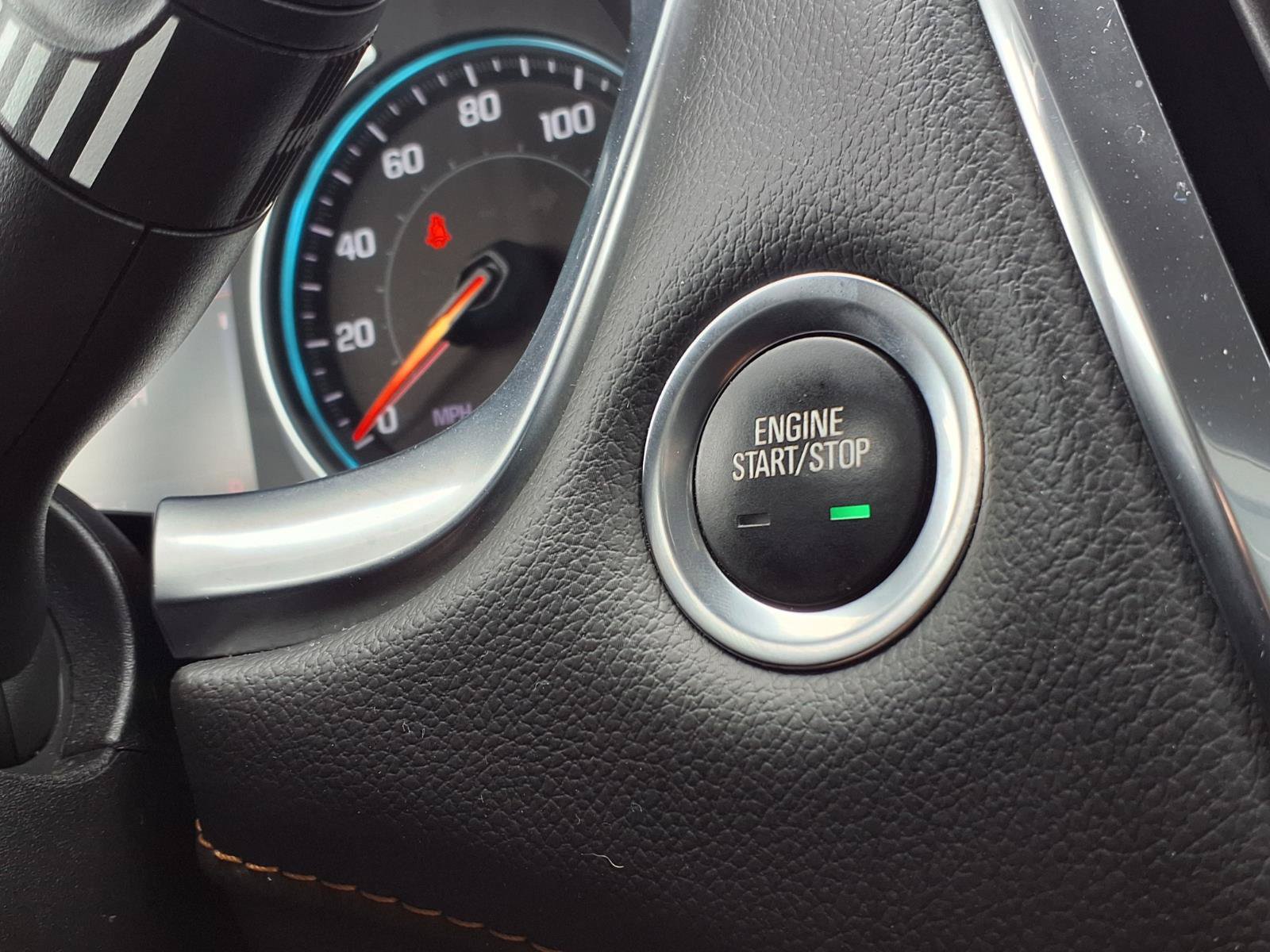 Used 2020 Chevrolet Traverse LT FWD image 14
