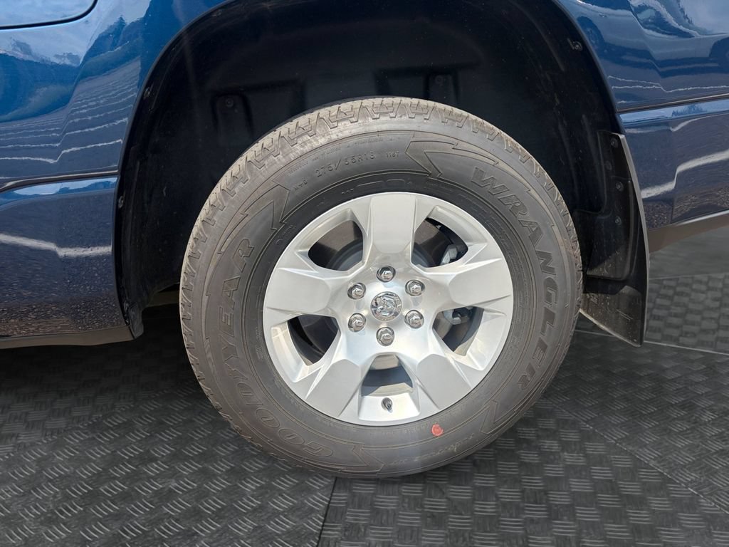 Used 2021 RAM 1500 Big Horn AWD/4WD image 14