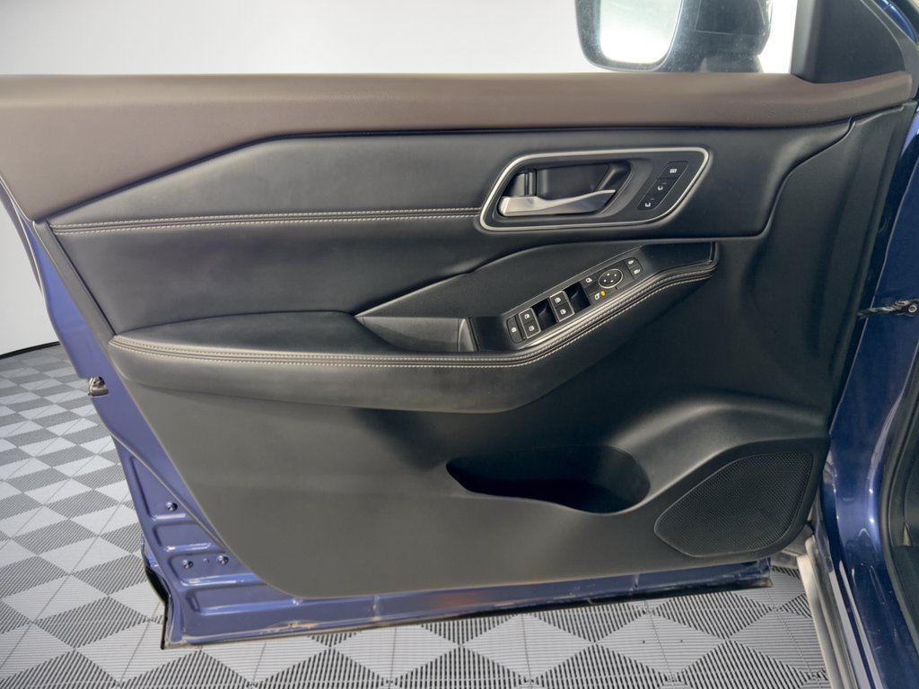 Used 2021 Nissan Rogue SL w/ Premium Package FWD image 14