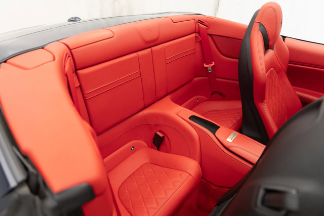 Used 2016 Ferrari California T RWD image 85