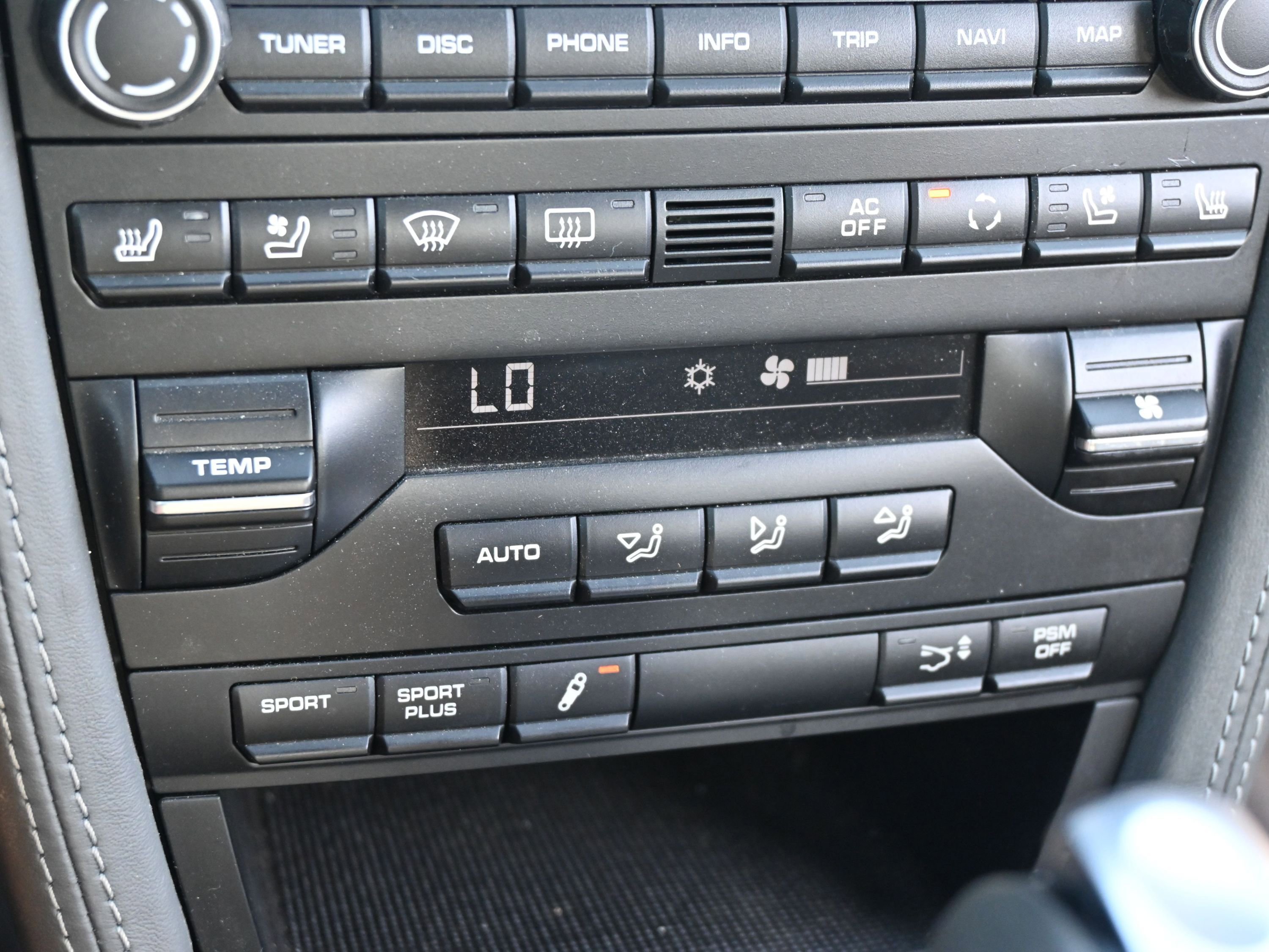 Used 2011 Porsche 911 Turbo S image 29