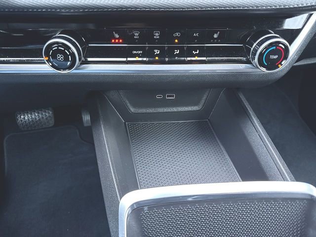 Certified 2025 Chevrolet Equinox LT image 18