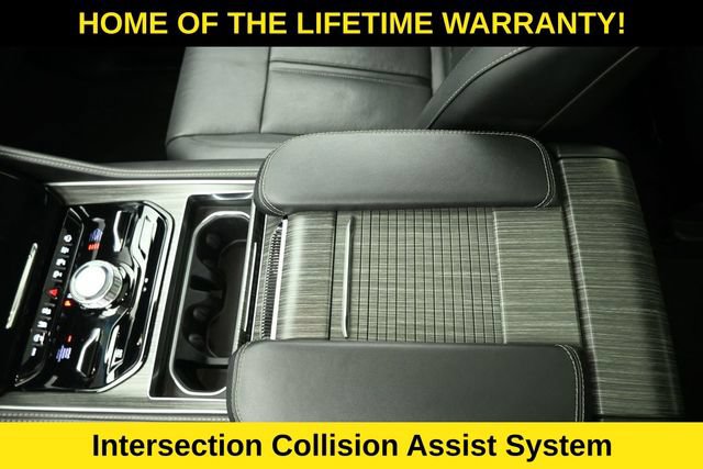 Used 2023 Jeep Wagoneer L Series III w/ Premium Group I AWD/4WD image 31