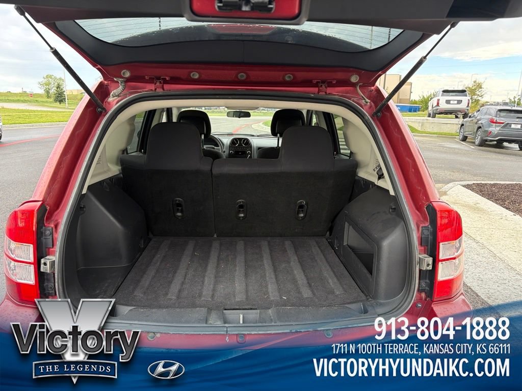 Used 2010 Jeep Compass Sport FWD image 9