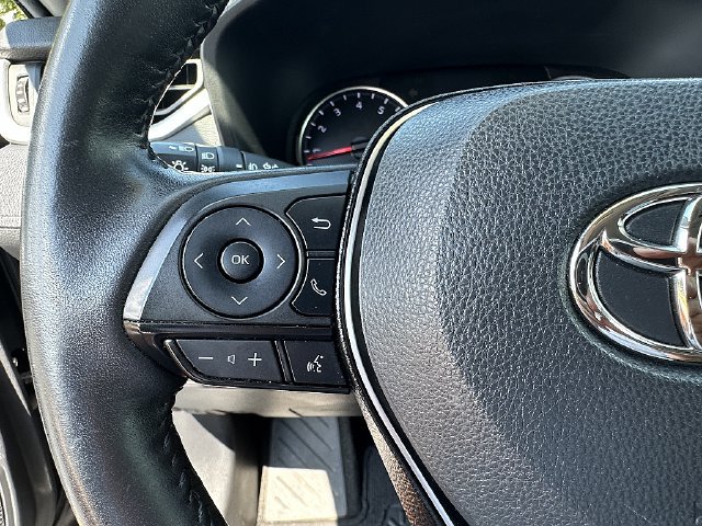 Used 2021 Toyota RAV4 XLE Premium FWD image 25