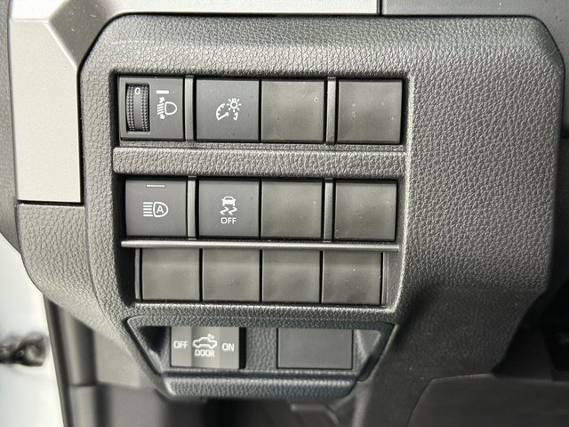 Used 2025 Toyota Tacoma SR5 image 10