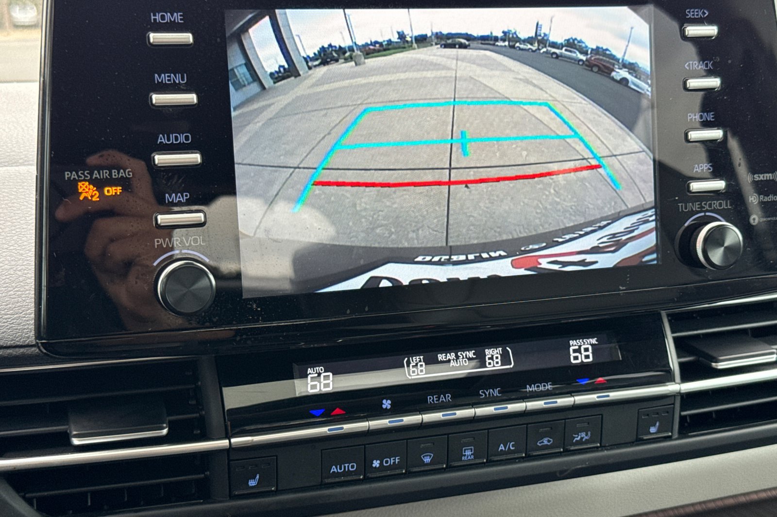Certified 2024 Toyota Sienna XLE FWD image 24