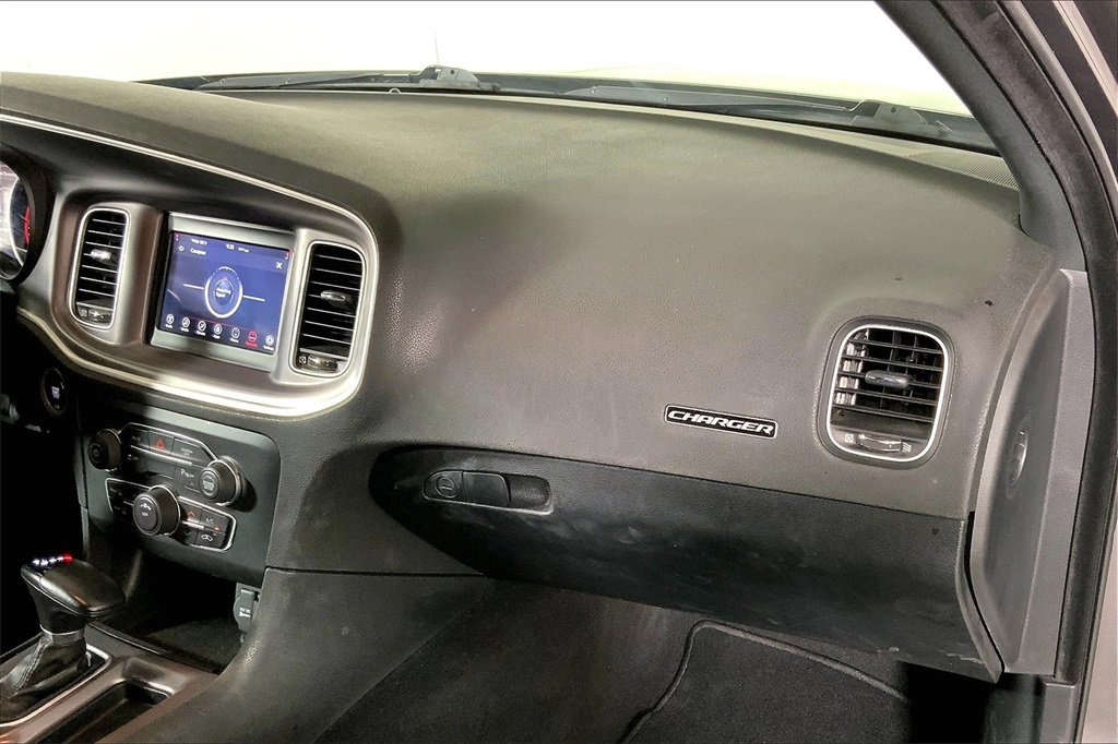 Used 2022 Dodge Charger SXT image 16