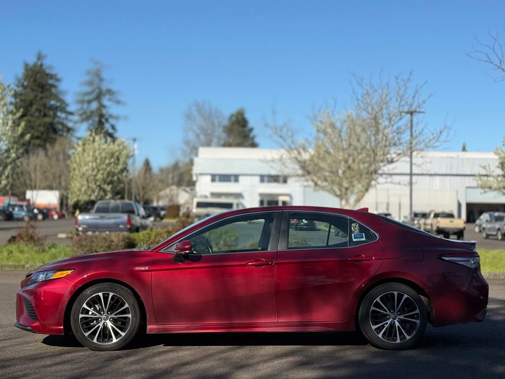 Used 2018 Toyota Camry SE w/ Audio Package image 2