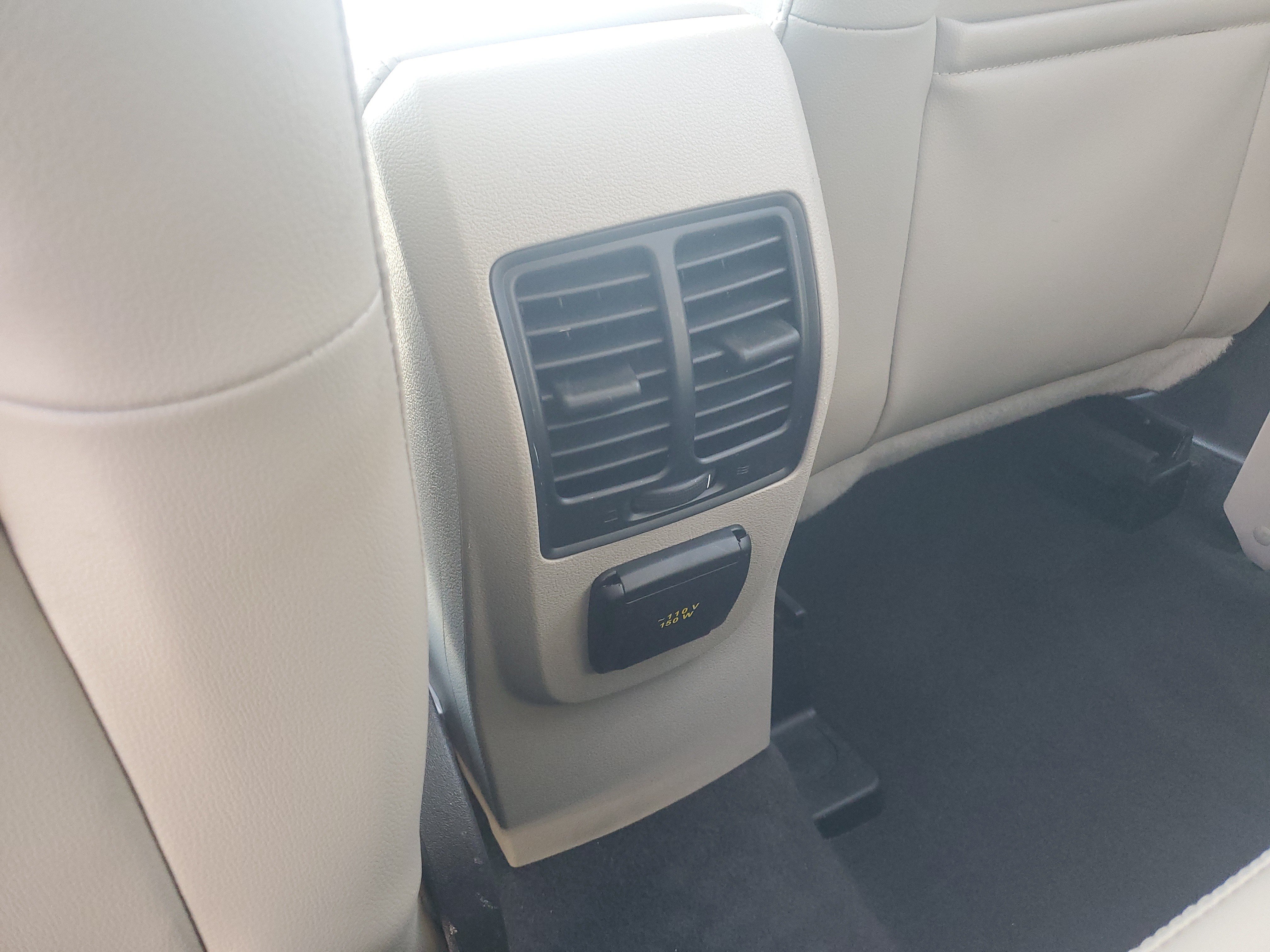 Used 2017 Ford Escape Titanium FWD image 24