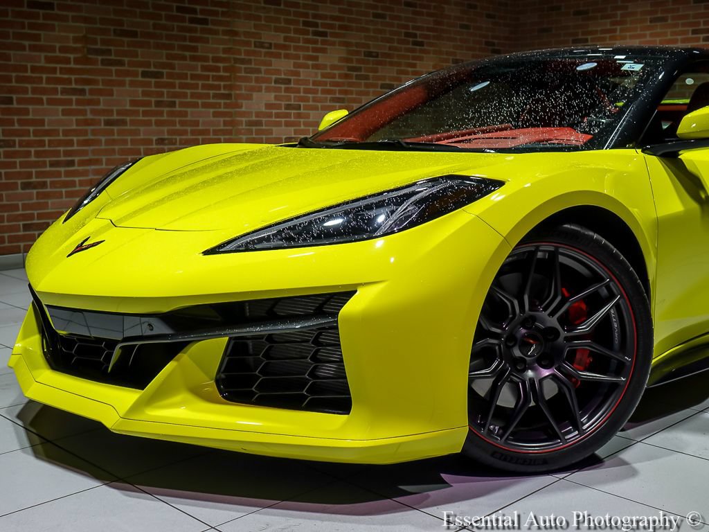 Used 2024 Chevrolet Corvette Z06 RWD image 3