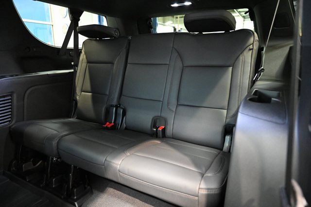 New 2026 Chevrolet Suburban High Country image 14